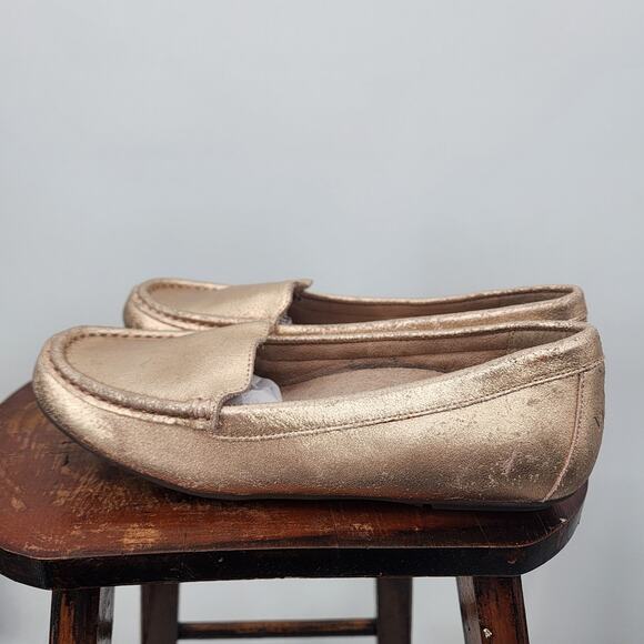 Vionic‎ Debbie Driver Moccasin Flats Orthotic Arch Support Gold Size 8.5 - Picture 1 of 7